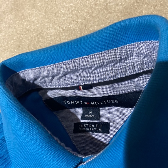 Tommy Hilfiger custom fit  blue polo shirt size M men’s - Picture 3 of 4